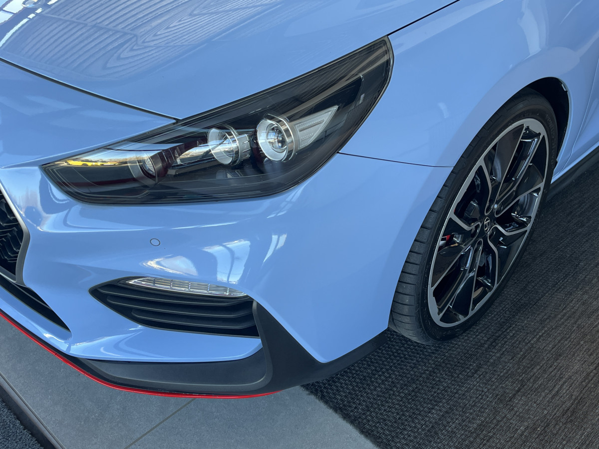 HYUNDAI I 30 N PERFORMANCE 2,0 T-GDI  275 TOIT PANORAMIQUE GPS CAMERA KEYLESS DIFFERENTIEL A GLISSERMENT REGULATEUR LIMITEUR FEUX LED JANTES 19 EXCELLENT ETAT