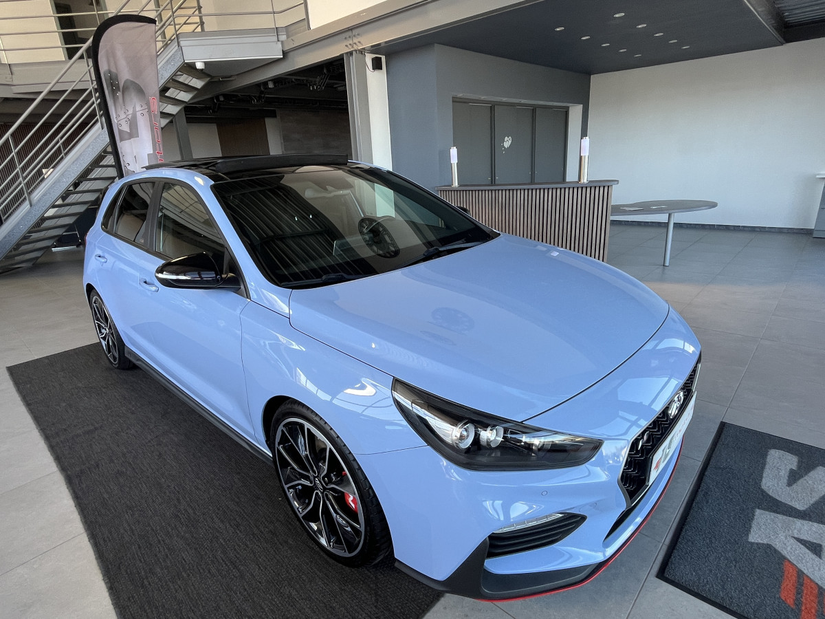 HYUNDAI I 30 N PERFORMANCE 2,0 T-GDI  275 TOIT PANORAMIQUE GPS CAMERA KEYLESS DIFFERENTIEL A GLISSERMENT REGULATEUR LIMITEUR FEUX LED JANTES 19 EXCELLENT ETAT