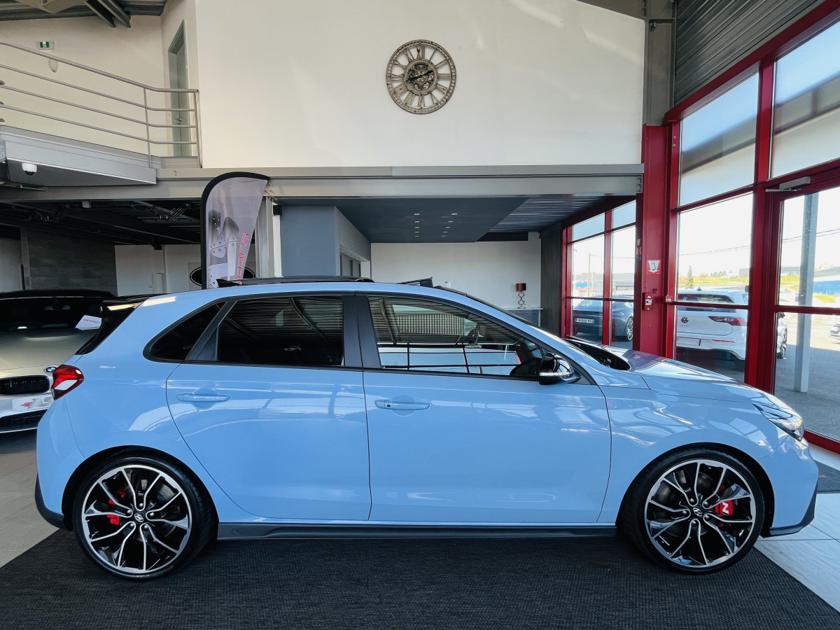 HYUNDAI I 30 N PERFORMANCE 2,0 T-GDI  275 TOIT PANORAMIQUE GPS CAMERA KEYLESS DIFFERENTIEL A GLISSERMENT REGULATEUR LIMITEUR FEUX LED JANTES 19 EXCELLENT ETAT