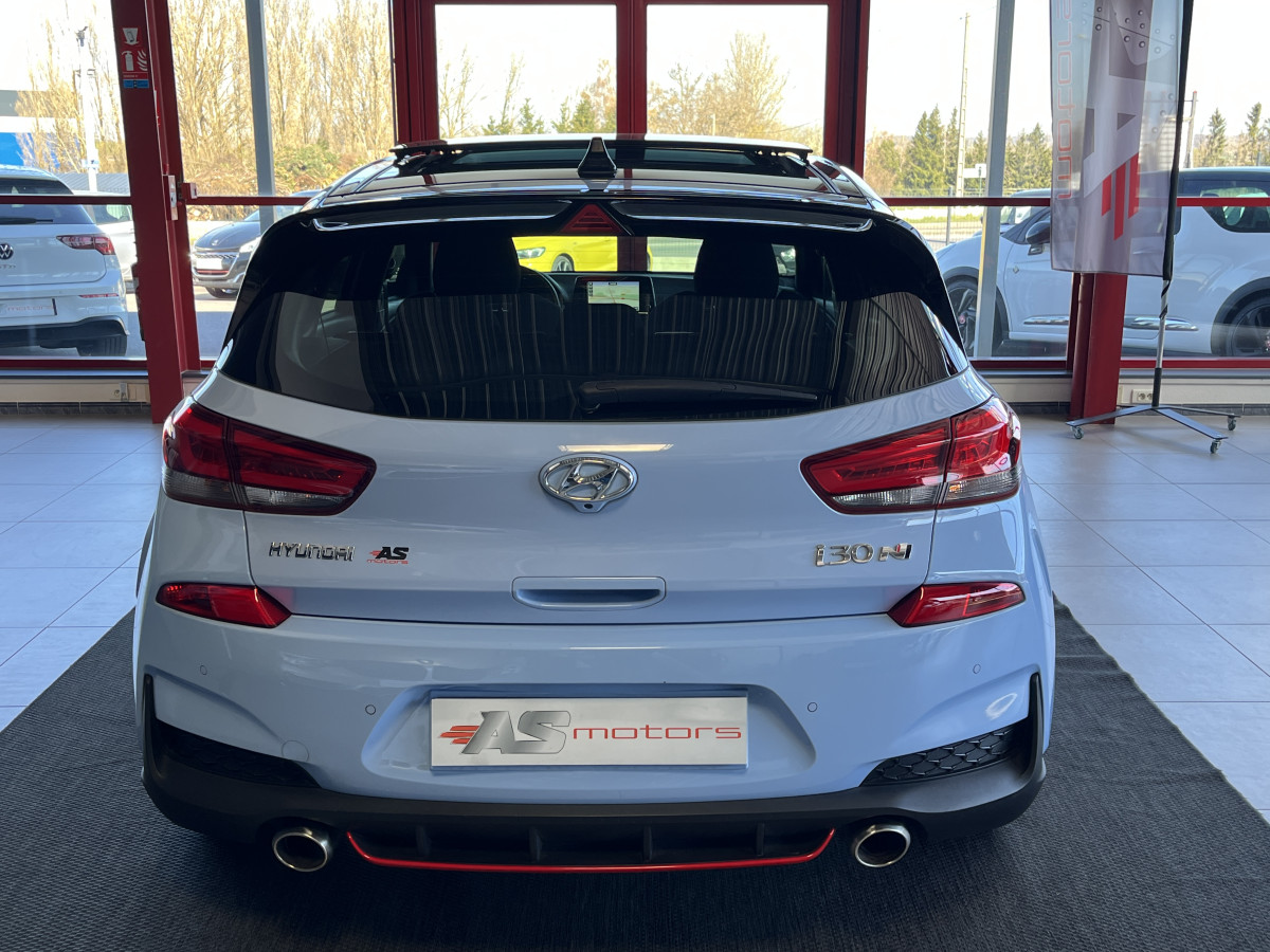 HYUNDAI I 30 N PERFORMANCE 2,0 T-GDI  275 TOIT PANORAMIQUE GPS CAMERA KEYLESS DIFFERENTIEL A GLISSERMENT REGULATEUR LIMITEUR FEUX LED JANTES 19 EXCELLENT ETAT