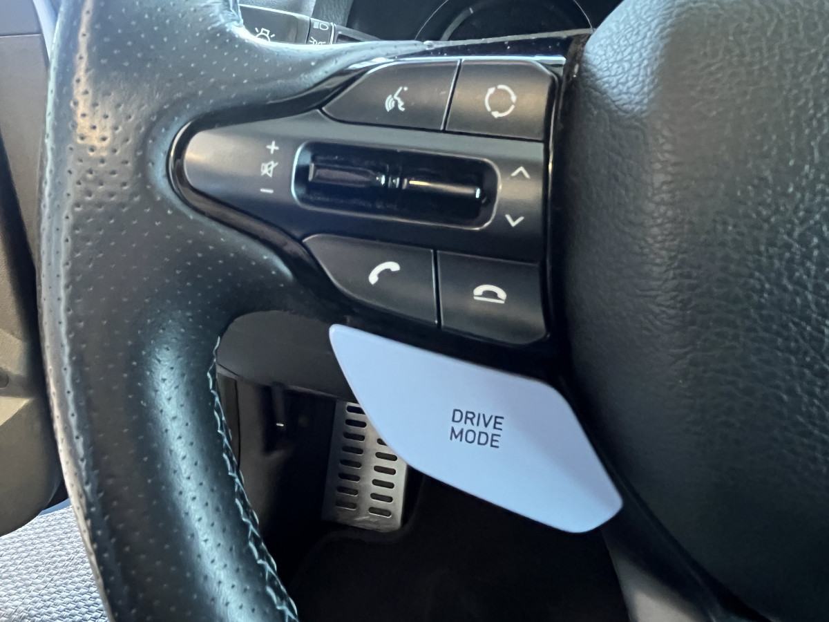 HYUNDAI I 30 N PERFORMANCE 2,0 T-GDI  275 TOIT PANORAMIQUE GPS CAMERA KEYLESS DIFFERENTIEL A GLISSERMENT REGULATEUR LIMITEUR FEUX LED JANTES 19 EXCELLENT ETAT