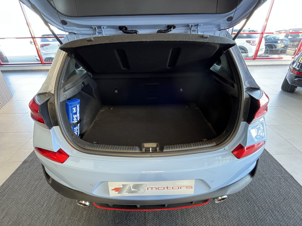 HYUNDAI I 30 N PERFORMANCE 2,0 T-GDI  275 TOIT PANORAMIQUE GPS CAMERA KEYLESS DIFFERENTIEL A GLISSERMENT REGULATEUR LIMITEUR FEUX LED JANTES 19 EXCELLENT ETAT