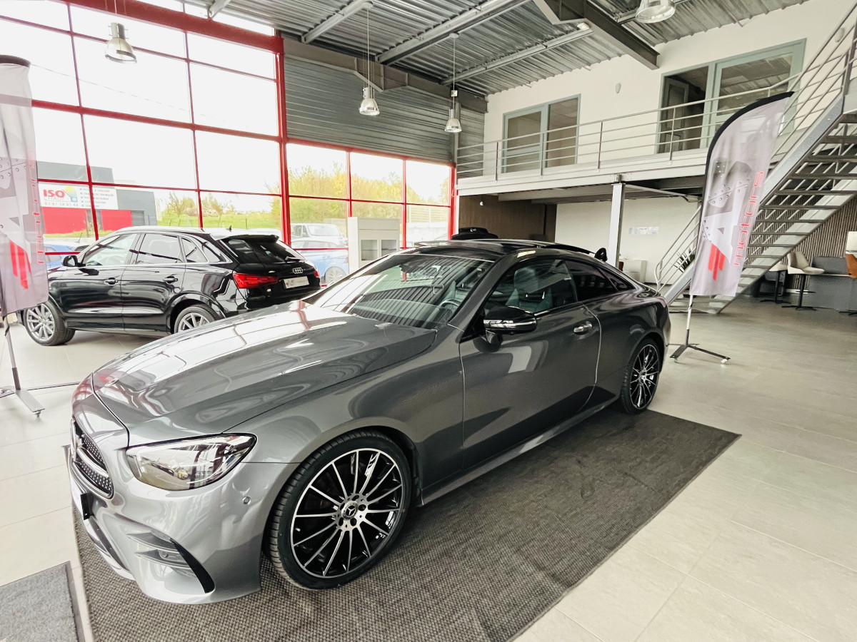 MERCEDES CLASSE E COUPE 220 CDI 194 AMG LINE 9G-TRONIC TOIT PANORAMIQUE OUVRANT GPS CAMERA KEYLESS APPLE CARPLAY HIFI BURMESTER  VIRTUAL COCKPIT PARK PILOT MBUX PACK AMG FEUX FULL LED JANTES ALU 20 EXCELLENT ETAT
