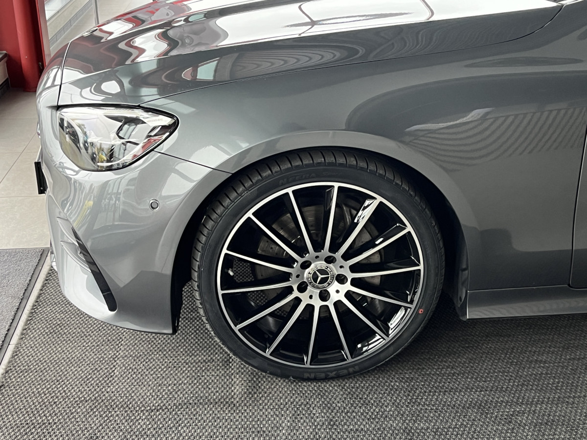 MERCEDES CLASSE E COUPE 220 CDI 194 AMG LINE 9G-TRONIC TOIT PANORAMIQUE OUVRANT GPS CAMERA KEYLESS APPLE CARPLAY HIFI BURMESTER  VIRTUAL COCKPIT PARK PILOT MBUX PACK AMG FEUX FULL LED JANTES ALU 20 EXCELLENT ETAT