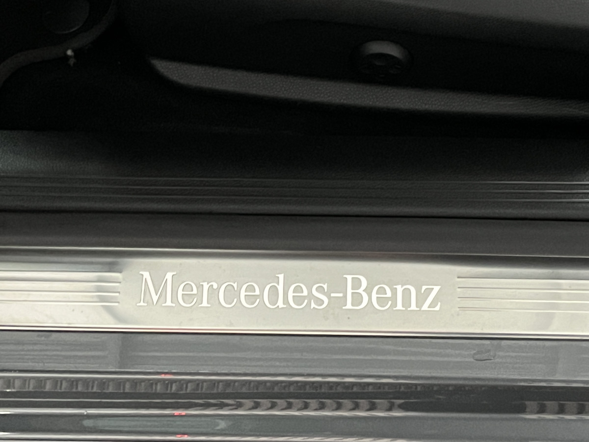 MERCEDES CLASSE E COUPE 220 CDI 194 AMG LINE 9G-TRONIC TOIT PANORAMIQUE OUVRANT GPS CAMERA KEYLESS APPLE CARPLAY HIFI BURMESTER  VIRTUAL COCKPIT PARK PILOT MBUX PACK AMG FEUX FULL LED JANTES ALU 20 EXCELLENT ETAT