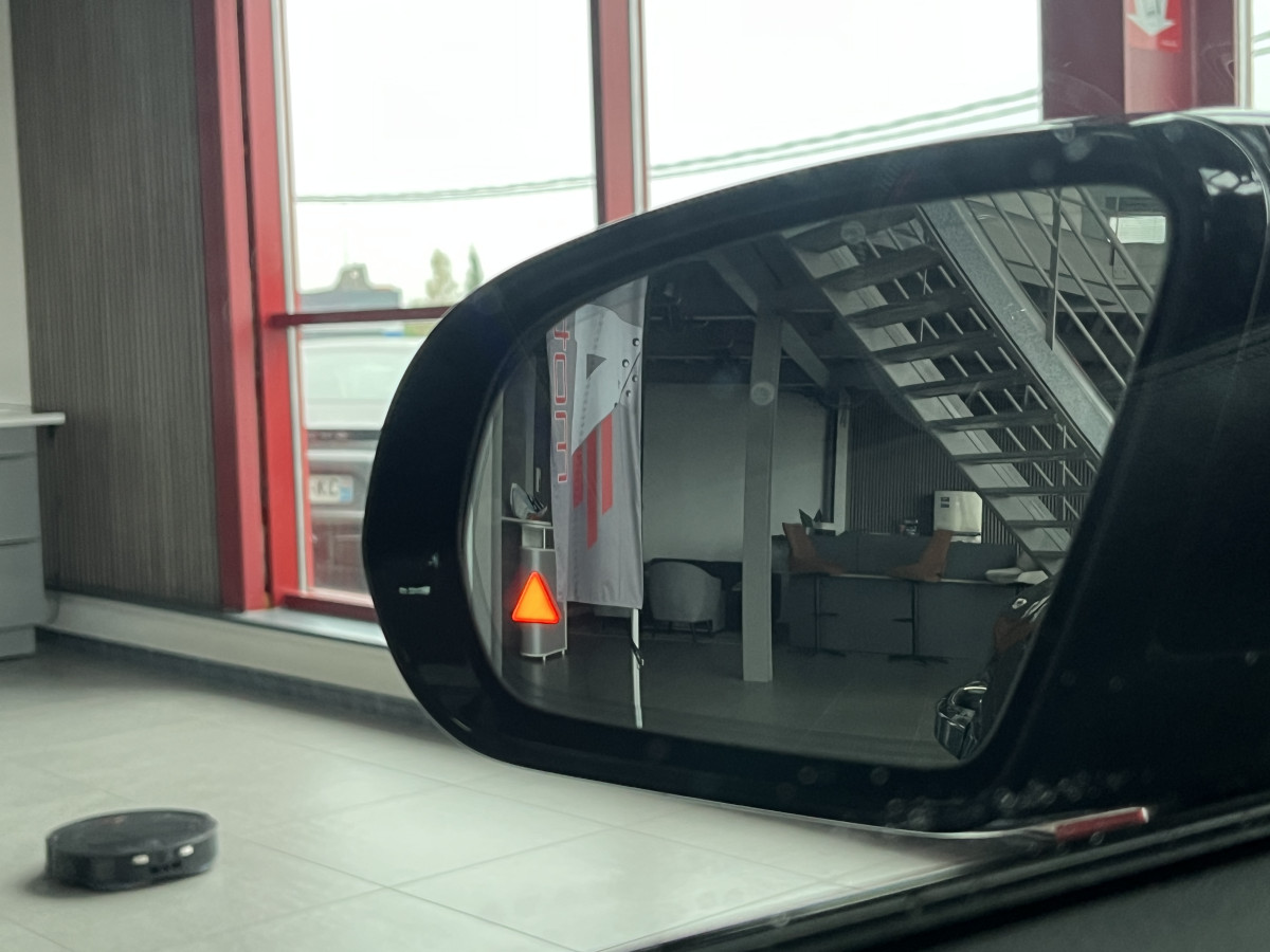 MERCEDES CLASSE E COUPE 220 CDI 194 AMG LINE 9G-TRONIC TOIT PANORAMIQUE OUVRANT GPS CAMERA KEYLESS APPLE CARPLAY HIFI BURMESTER  VIRTUAL COCKPIT PARK PILOT MBUX PACK AMG FEUX FULL LED JANTES ALU 20 EXCELLENT ETAT