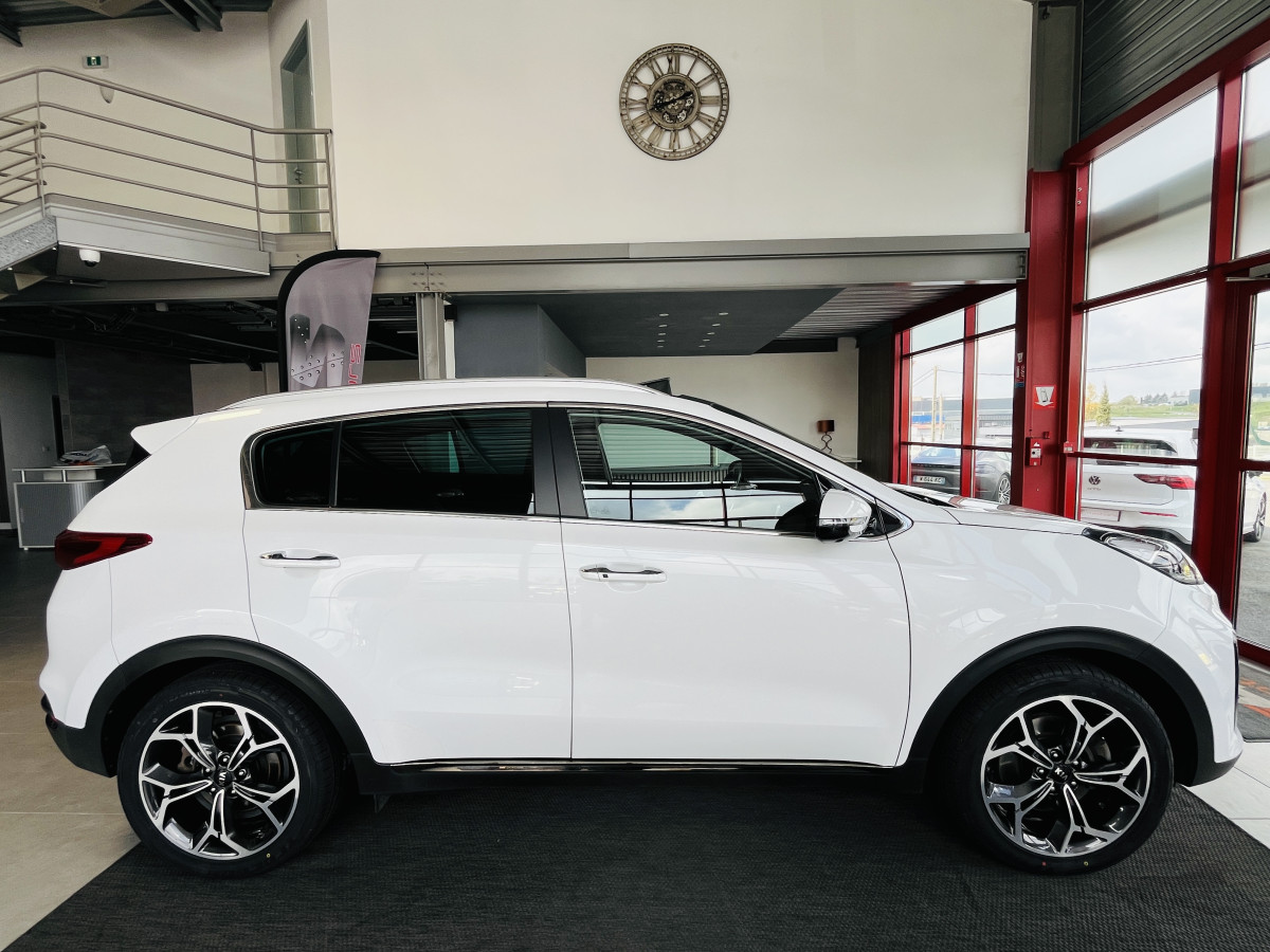 KIA SPORTAGE 1,6 CRDI  136 DCT7  GT LINE PREMIUM 4X2 GPS TOIT PANORAMIQUE OUVRANT  CAMERA 360 APPLE CARPLAY REGULATEUR LIMITEUR HIFI JBL KEYLESS PARK PILOT JANTES ALU 19  EXCELLENT ETAT