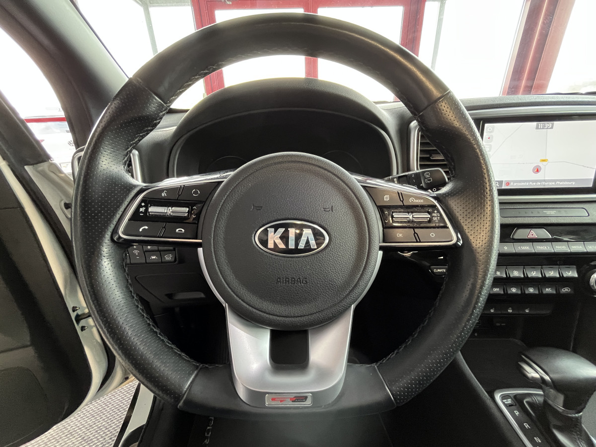 KIA SPORTAGE 1,6 CRDI  136 DCT7  GT LINE PREMIUM 4X2 GPS TOIT PANORAMIQUE OUVRANT  CAMERA 360 APPLE CARPLAY REGULATEUR LIMITEUR HIFI JBL KEYLESS PARK PILOT JANTES ALU 19  EXCELLENT ETAT