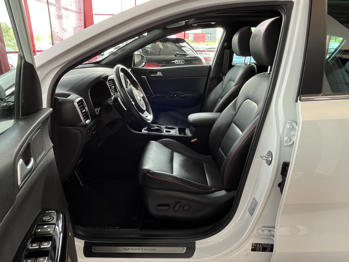 KIA SPORTAGE 1,6 CRDI  136 DCT7  GT LINE PREMIUM 4X2 GPS TOIT PANORAMIQUE OUVRANT  CAMERA 360 APPLE CARPLAY REGULATEUR LIMITEUR HIFI JBL KEYLESS PARK PILOT JANTES ALU 19  EXCELLENT ETAT