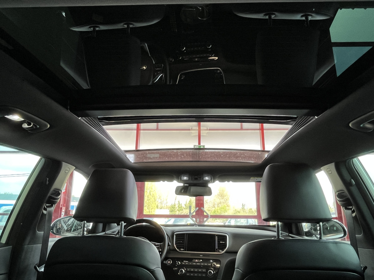 KIA SPORTAGE 1,6 CRDI  136 DCT7  GT LINE PREMIUM 4X2 GPS TOIT PANORAMIQUE OUVRANT  CAMERA 360 APPLE CARPLAY REGULATEUR LIMITEUR HIFI JBL KEYLESS PARK PILOT JANTES ALU 19  EXCELLENT ETAT