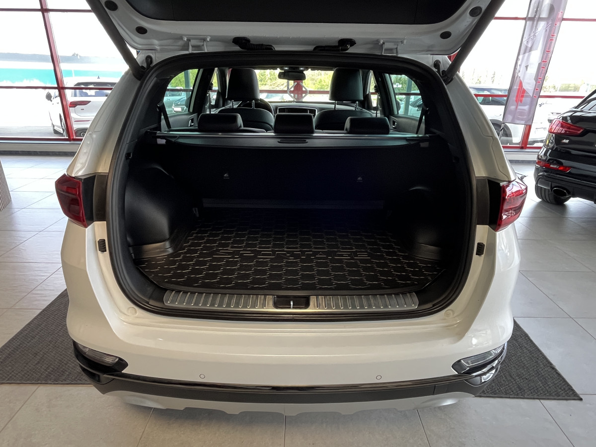 KIA SPORTAGE 1,6 CRDI  136 DCT7  GT LINE PREMIUM 4X2 GPS TOIT PANORAMIQUE OUVRANT  CAMERA 360 APPLE CARPLAY REGULATEUR LIMITEUR HIFI JBL KEYLESS PARK PILOT JANTES ALU 19  EXCELLENT ETAT