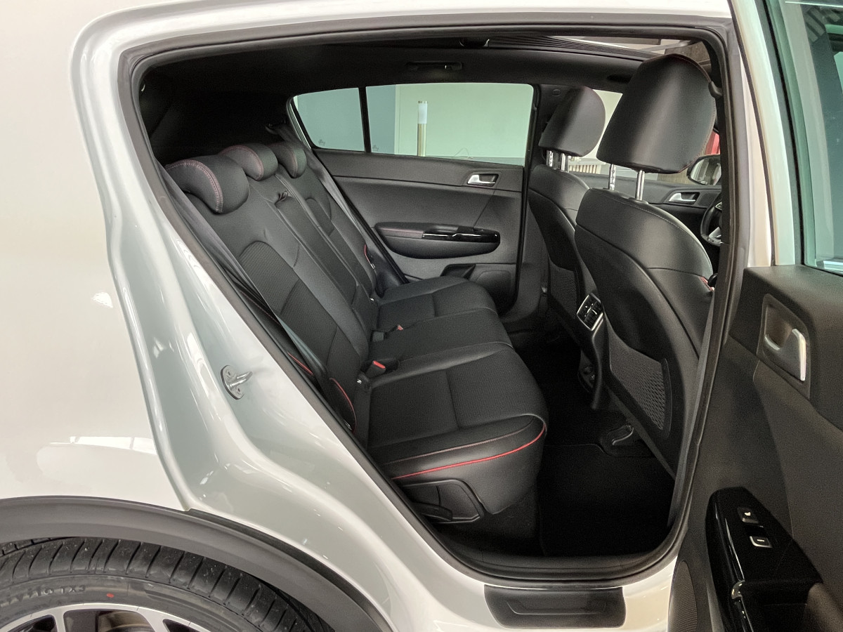 KIA SPORTAGE 1,6 CRDI  136 DCT7  GT LINE PREMIUM 4X2 GPS TOIT PANORAMIQUE OUVRANT  CAMERA 360 APPLE CARPLAY REGULATEUR LIMITEUR HIFI JBL KEYLESS PARK PILOT JANTES ALU 19  EXCELLENT ETAT