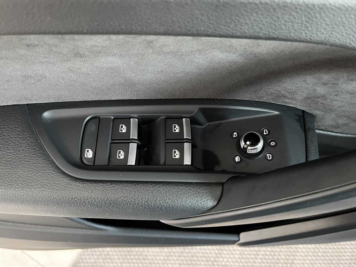 AUDI SQ5 3,0 TDI V6 347 BVA8 QUATTRO  ATTELAGE ELECTRIQUE SUSPENSION PNEUMATIQUE  GPS  CAMERA APPLE CARPLAY KEYLESS REGULATEUR ADAPTATIF  LIMITEUR  PHARES MATRIX  LED  LED PARK PILOT  DRIVE SELECT JANTE 20  EXCELLENT ETAT