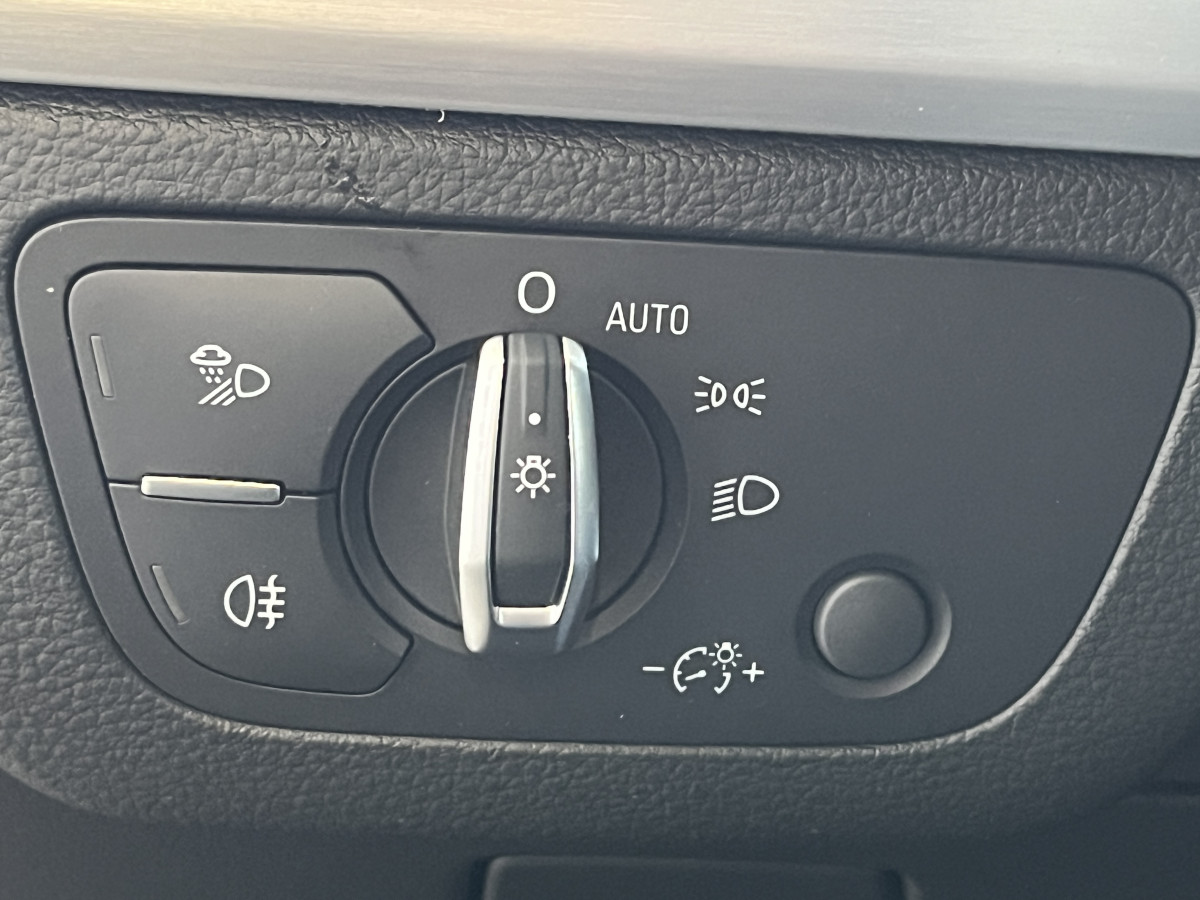 AUDI SQ5 3,0 TDI V6 347 BVA8 QUATTRO  ATTELAGE ELECTRIQUE SUSPENSION PNEUMATIQUE  GPS  CAMERA APPLE CARPLAY KEYLESS REGULATEUR ADAPTATIF  LIMITEUR  PHARES MATRIX  LED  LED PARK PILOT  DRIVE SELECT JANTE 20  EXCELLENT ETAT