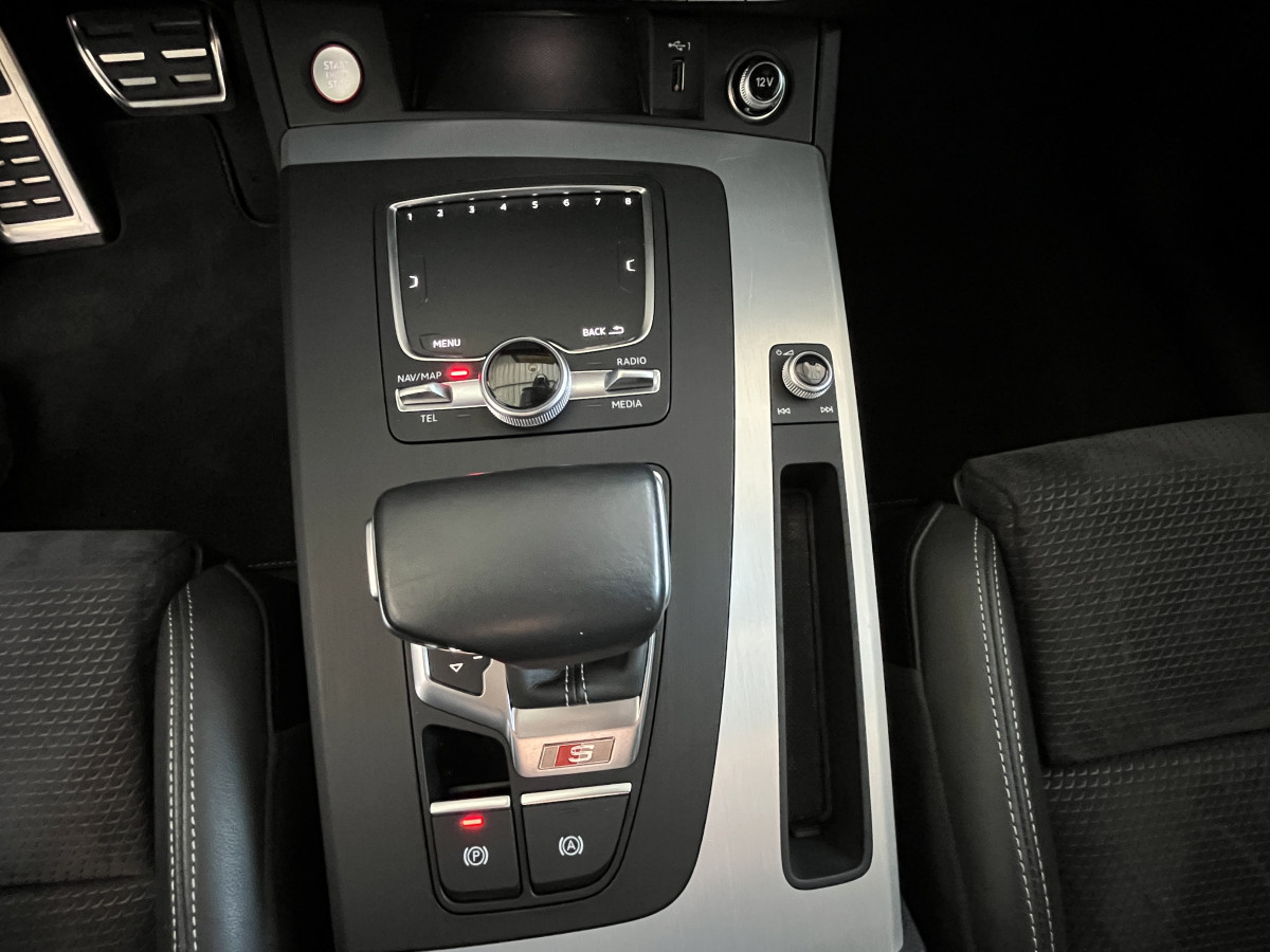 AUDI SQ5 3,0 TDI V6 347 BVA8 QUATTRO  ATTELAGE ELECTRIQUE SUSPENSION PNEUMATIQUE  GPS  CAMERA APPLE CARPLAY KEYLESS REGULATEUR ADAPTATIF  LIMITEUR  PHARES MATRIX  LED  LED PARK PILOT  DRIVE SELECT JANTE 20  EXCELLENT ETAT