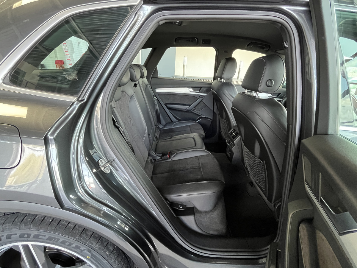 AUDI SQ5 3,0 TDI V6 347 BVA8 QUATTRO  ATTELAGE ELECTRIQUE SUSPENSION PNEUMATIQUE  GPS  CAMERA APPLE CARPLAY KEYLESS REGULATEUR ADAPTATIF  LIMITEUR  PHARES MATRIX  LED  LED PARK PILOT  DRIVE SELECT JANTE 20  EXCELLENT ETAT