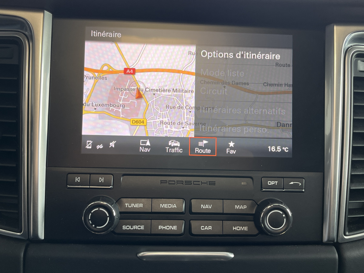 PORSCHE MACAN GTS 3,0 V6 360 4X4 PDK TOIT PANORAMIQUE  GPS CAMERA APPLE CARPLAY  PASM REGULATEUR  FULL LED SUSPENSION PNEUMATIQUE  PACK CHRONO SPORT EXCELLENT ETAT