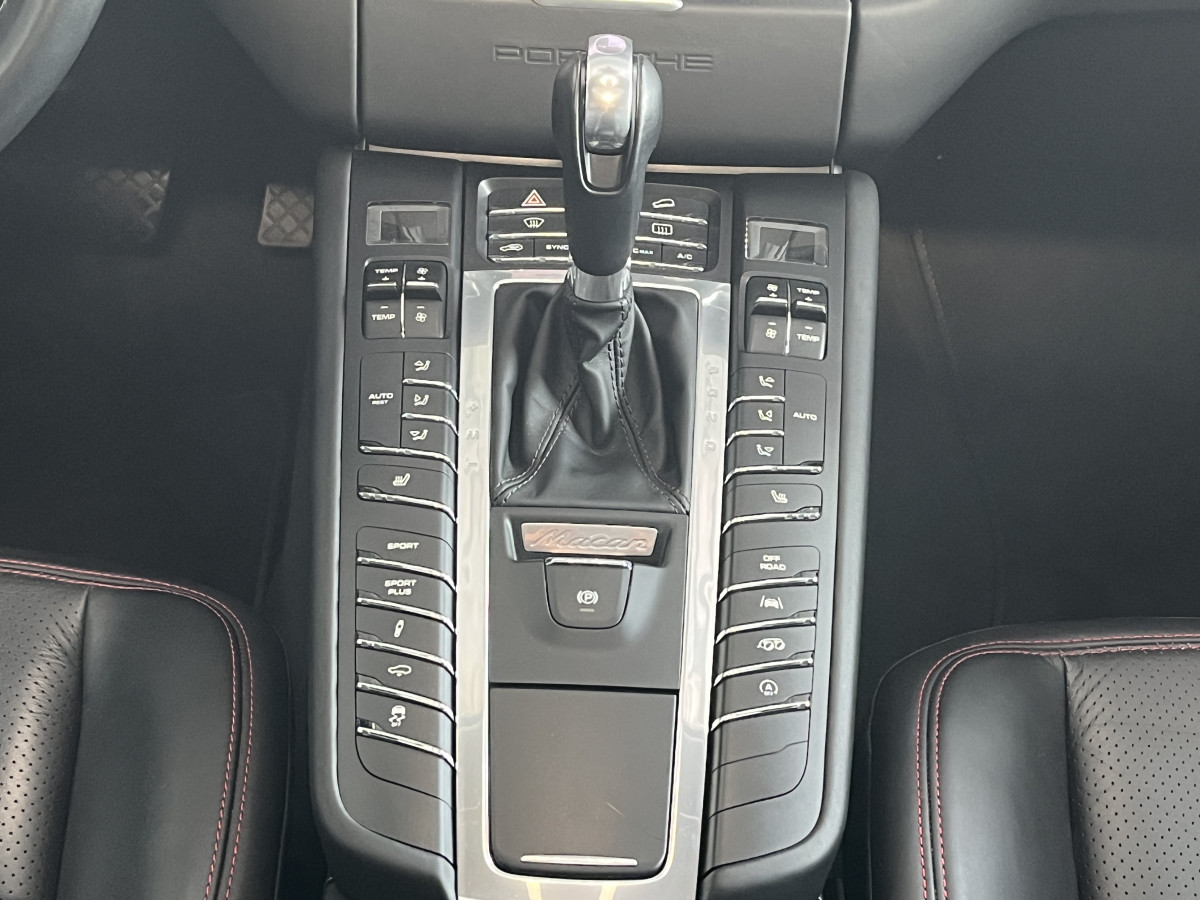 PORSCHE MACAN GTS 3,0 V6 360 4X4 PDK TOIT PANORAMIQUE  GPS CAMERA APPLE CARPLAY  PASM REGULATEUR  FULL LED SUSPENSION PNEUMATIQUE  PACK CHRONO SPORT EXCELLENT ETAT