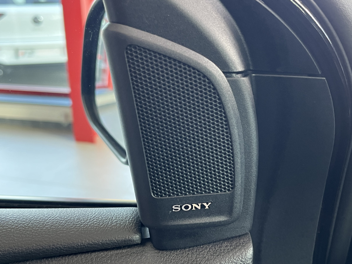 FORD FOCUS RS 2,3 350 AWD  GPS  CAMERA  HIFI SONY RECARO REGULATEUR LIMITEUR KEYLESS  FEUX BI-XENON JANTES FORGÉE  EXCELLENT ETAT