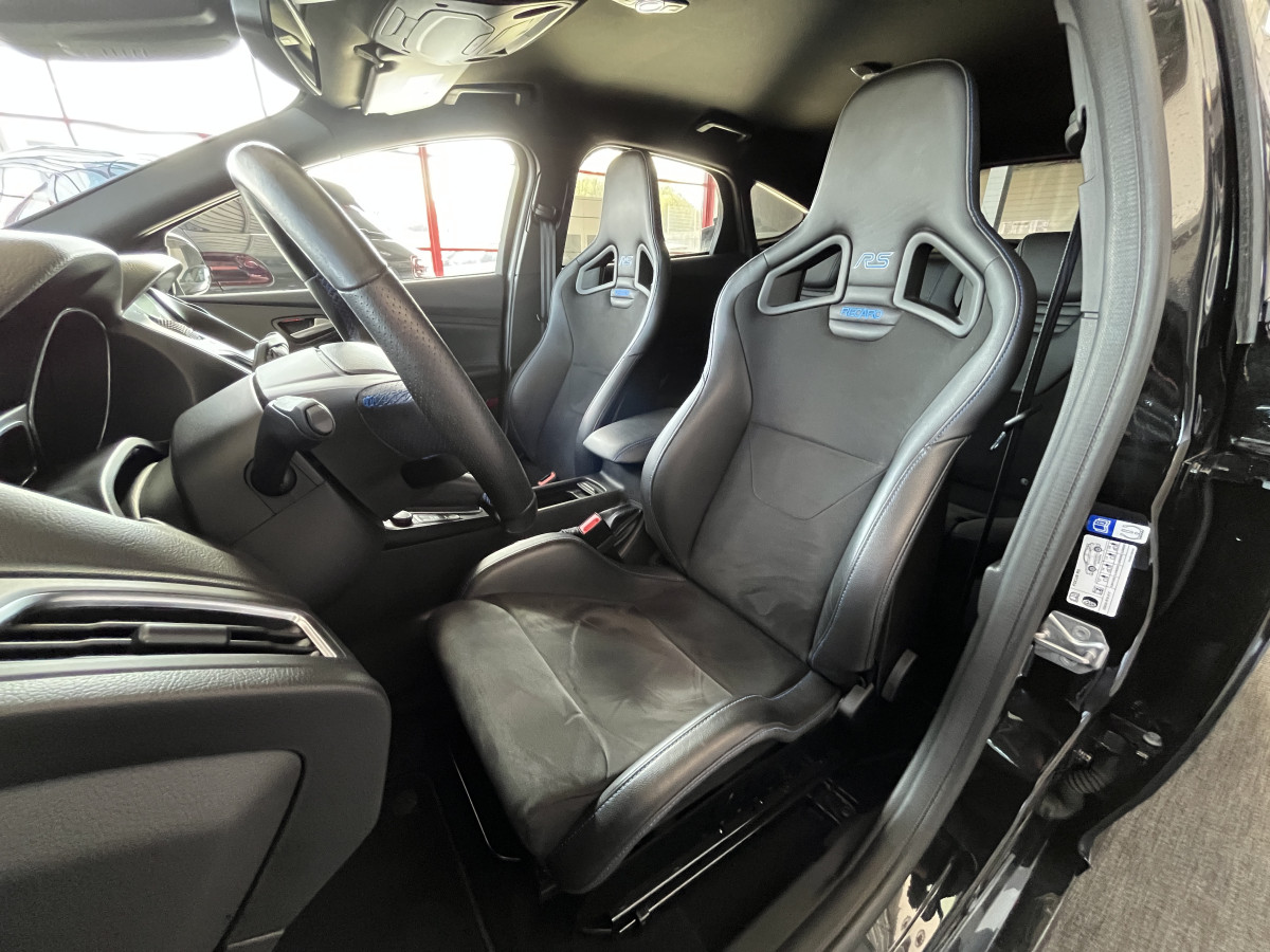 FORD FOCUS RS 2,3 350 AWD  GPS  CAMERA  HIFI SONY RECARO REGULATEUR LIMITEUR KEYLESS  FEUX BI-XENON JANTES FORGÉE  EXCELLENT ETAT