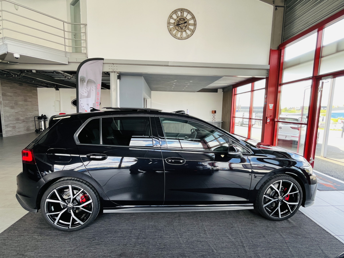 VOLKSWAGEN GOLF 8 GTD 2,0 TDI 200 DSG7 TOIT PANORAMIQUE GPS CAMERA  ATTELAGE HIFI HARMAN/KARDON IQ-DRIVE  REGULATEUR ADAPTATIF  LIMITEUR FULL LED APPLE CARPLAY KEYLESS DRIVE SELECT  EXCELLENT ETAT
