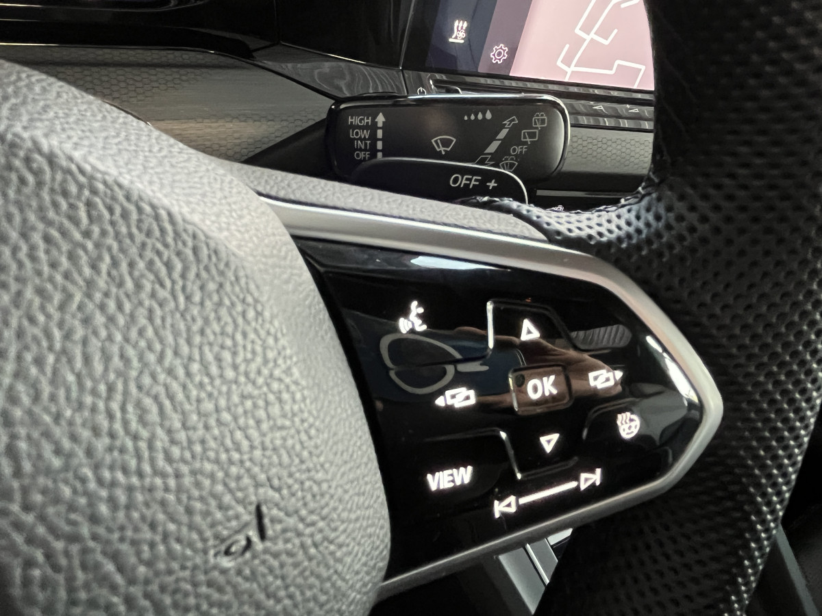 VOLKSWAGEN GOLF 8 GTD 2,0 TDI 200 DSG7 TOIT PANORAMIQUE GPS CAMERA  ATTELAGE HIFI HARMAN/KARDON IQ-DRIVE  REGULATEUR ADAPTATIF  LIMITEUR FULL LED APPLE CARPLAY KEYLESS DRIVE SELECT  EXCELLENT ETAT