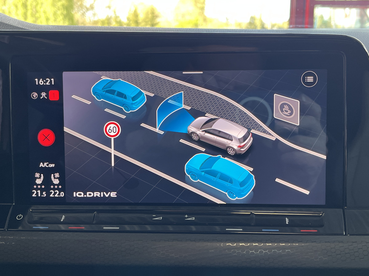 VOLKSWAGEN GOLF 8 GTD 2,0 TDI 200 DSG7 TOIT PANORAMIQUE GPS CAMERA  ATTELAGE HIFI HARMAN/KARDON IQ-DRIVE  REGULATEUR ADAPTATIF  LIMITEUR FULL LED APPLE CARPLAY KEYLESS DRIVE SELECT  EXCELLENT ETAT