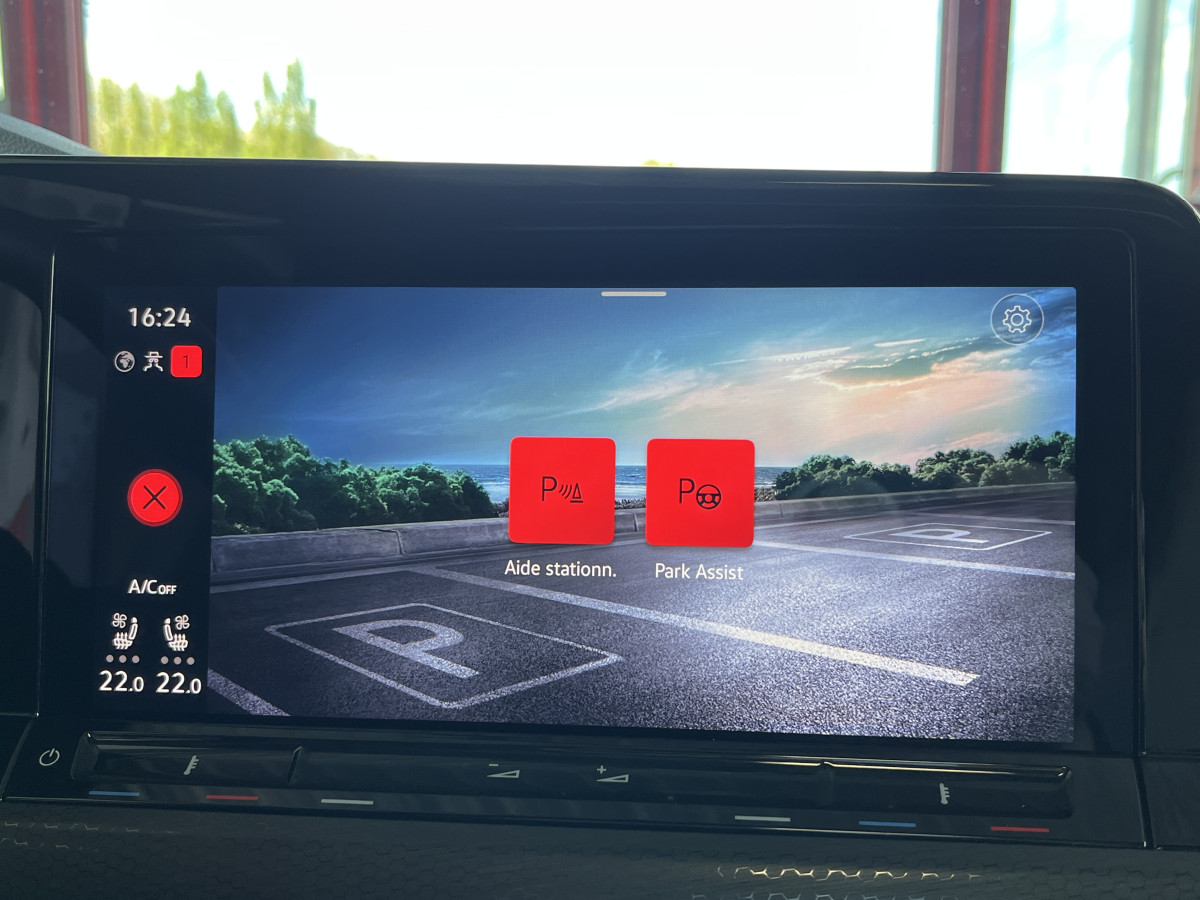 VOLKSWAGEN GOLF 8 GTD 2,0 TDI 200 DSG7 TOIT PANORAMIQUE GPS CAMERA  ATTELAGE HIFI HARMAN/KARDON IQ-DRIVE  REGULATEUR ADAPTATIF  LIMITEUR FULL LED APPLE CARPLAY KEYLESS DRIVE SELECT  EXCELLENT ETAT