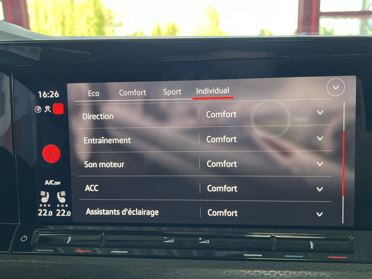 VOLKSWAGEN GOLF 8 GTD 2,0 TDI 200 DSG7 TOIT PANORAMIQUE GPS CAMERA  ATTELAGE HIFI HARMAN/KARDON IQ-DRIVE  REGULATEUR ADAPTATIF  LIMITEUR FULL LED APPLE CARPLAY KEYLESS DRIVE SELECT  EXCELLENT ETAT