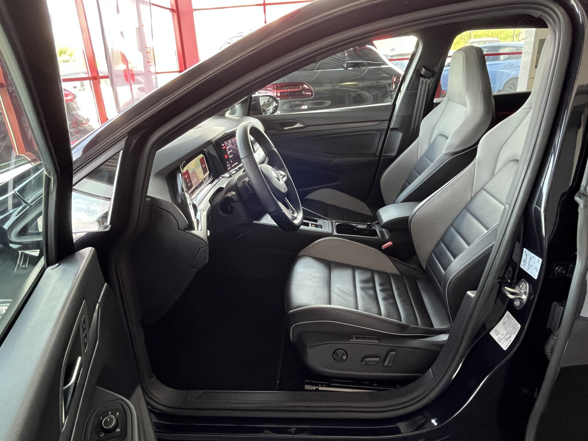 VOLKSWAGEN GOLF 8 GTD 2,0 TDI 200 DSG7 TOIT PANORAMIQUE GPS CAMERA  ATTELAGE HIFI HARMAN/KARDON IQ-DRIVE  REGULATEUR ADAPTATIF  LIMITEUR FULL LED APPLE CARPLAY KEYLESS DRIVE SELECT  EXCELLENT ETAT