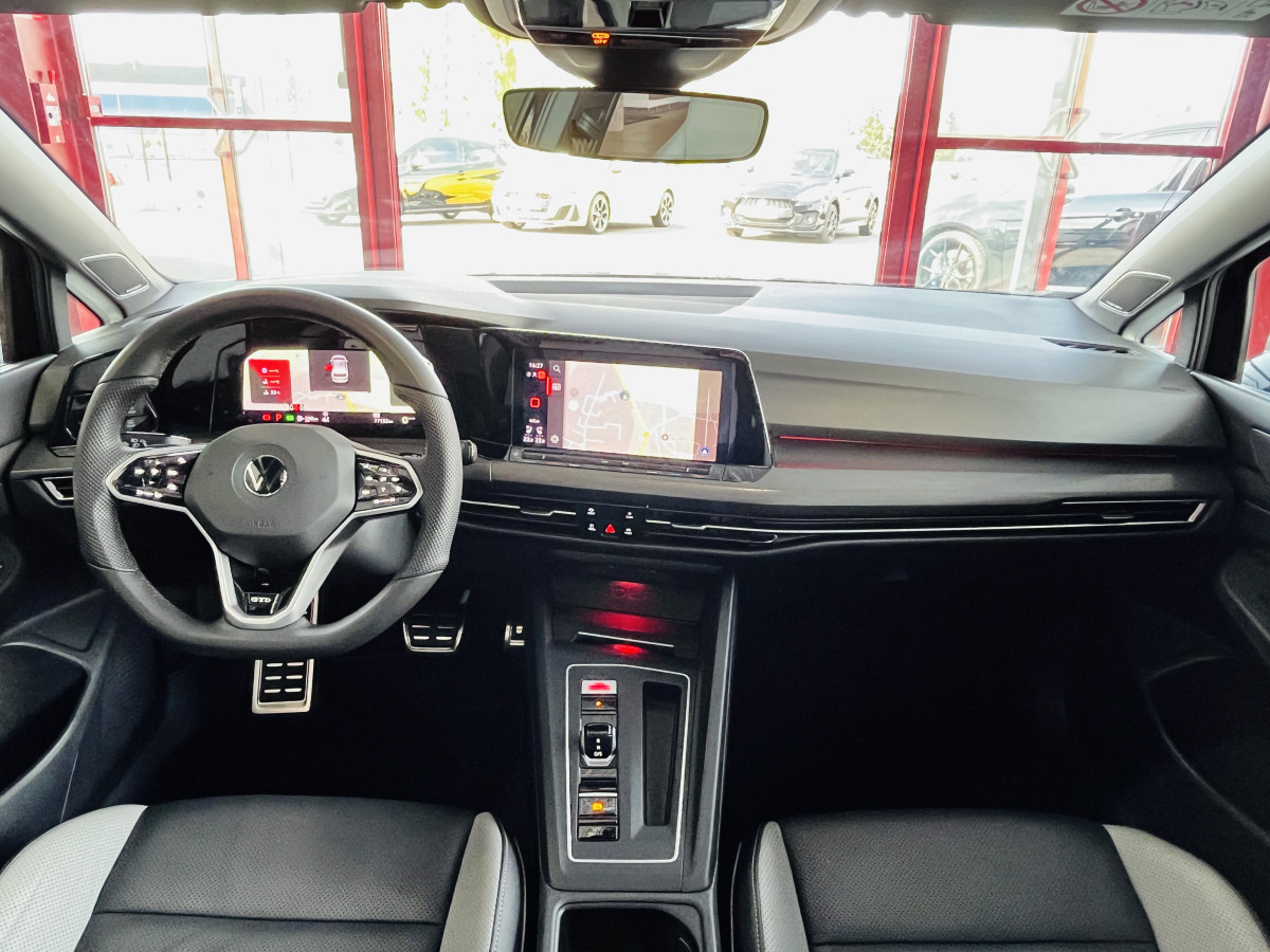 VOLKSWAGEN GOLF 8 GTD 2,0 TDI 200 DSG7 TOIT PANORAMIQUE GPS CAMERA  ATTELAGE HIFI HARMAN/KARDON IQ-DRIVE  REGULATEUR ADAPTATIF  LIMITEUR FULL LED APPLE CARPLAY KEYLESS DRIVE SELECT  EXCELLENT ETAT