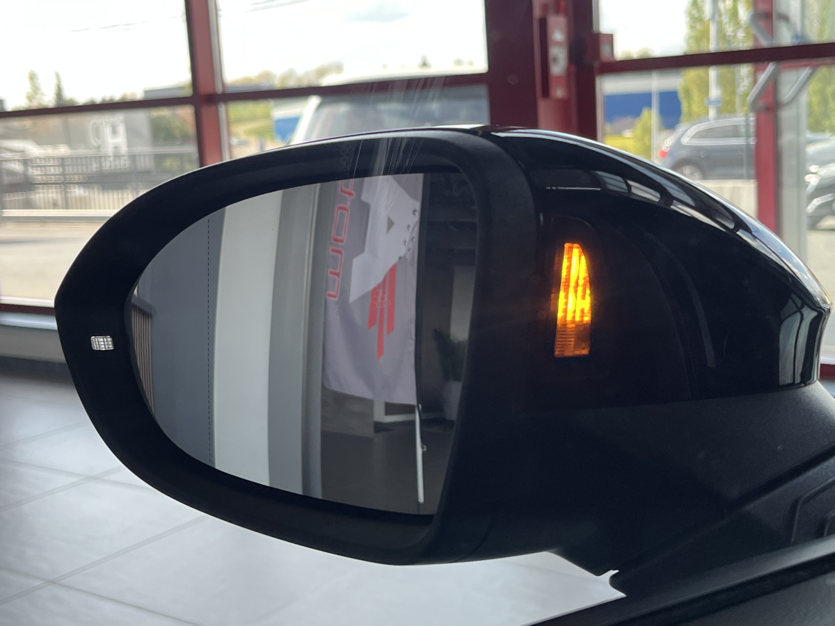 VOLKSWAGEN GOLF 8 GTD 2,0 TDI 200 DSG7 TOIT PANORAMIQUE GPS CAMERA  ATTELAGE HIFI HARMAN/KARDON IQ-DRIVE  REGULATEUR ADAPTATIF  LIMITEUR FULL LED APPLE CARPLAY KEYLESS DRIVE SELECT  EXCELLENT ETAT