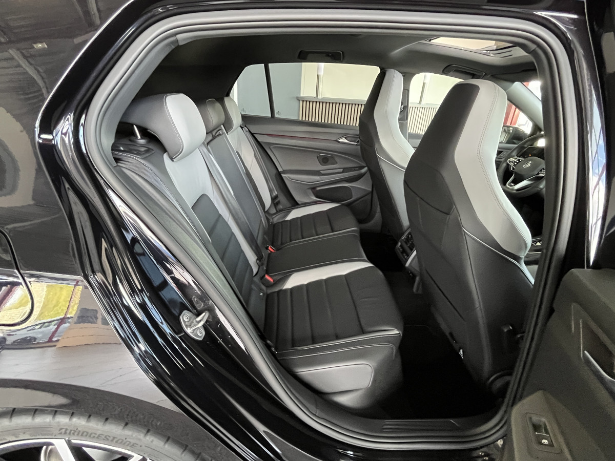 VOLKSWAGEN GOLF 8 GTD 2,0 TDI 200 DSG7 TOIT PANORAMIQUE GPS CAMERA  ATTELAGE HIFI HARMAN/KARDON IQ-DRIVE  REGULATEUR ADAPTATIF  LIMITEUR FULL LED APPLE CARPLAY KEYLESS DRIVE SELECT  EXCELLENT ETAT