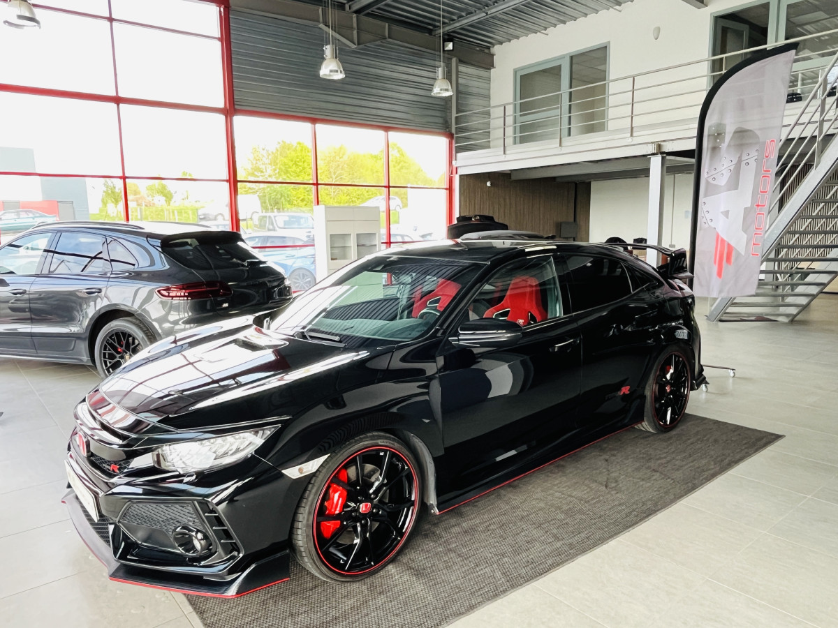 HONDA CIVIC 2,0 I-VTEC 320  TYPE R GT  NUMEROTÉ R-05963 DIFFERENTIEL A GLISSEMENT  REGULATEUR LIMITEUR FULL LED KEYLESS  JANTES 19 SIEGES RECARO  ECHAPPEMENT REMUS  EXCELLENT ETAT