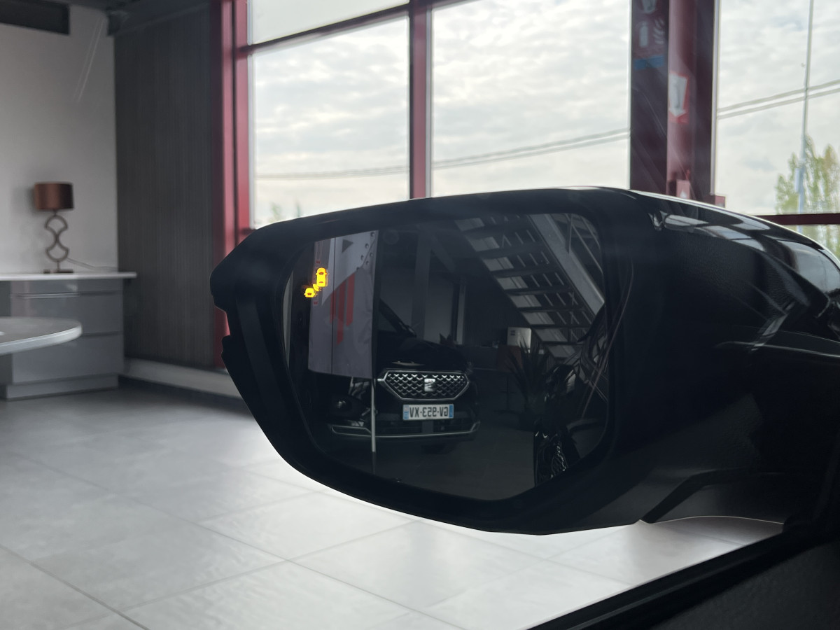 HONDA CIVIC 2,0 I-VTEC 320  TYPE R GT  NUMEROTÉ R-05963 DIFFERENTIEL A GLISSEMENT  REGULATEUR LIMITEUR FULL LED KEYLESS  JANTES 19 SIEGES RECARO  ECHAPPEMENT REMUS  EXCELLENT ETAT