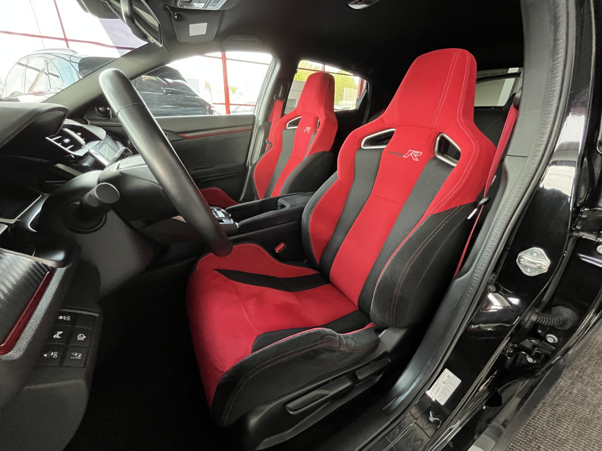 HONDA CIVIC 2,0 I-VTEC 320  TYPE R GT  NUMEROTÉ R-05963 DIFFERENTIEL A GLISSEMENT  REGULATEUR LIMITEUR FULL LED KEYLESS  JANTES 19 SIEGES RECARO  ECHAPPEMENT REMUS  EXCELLENT ETAT