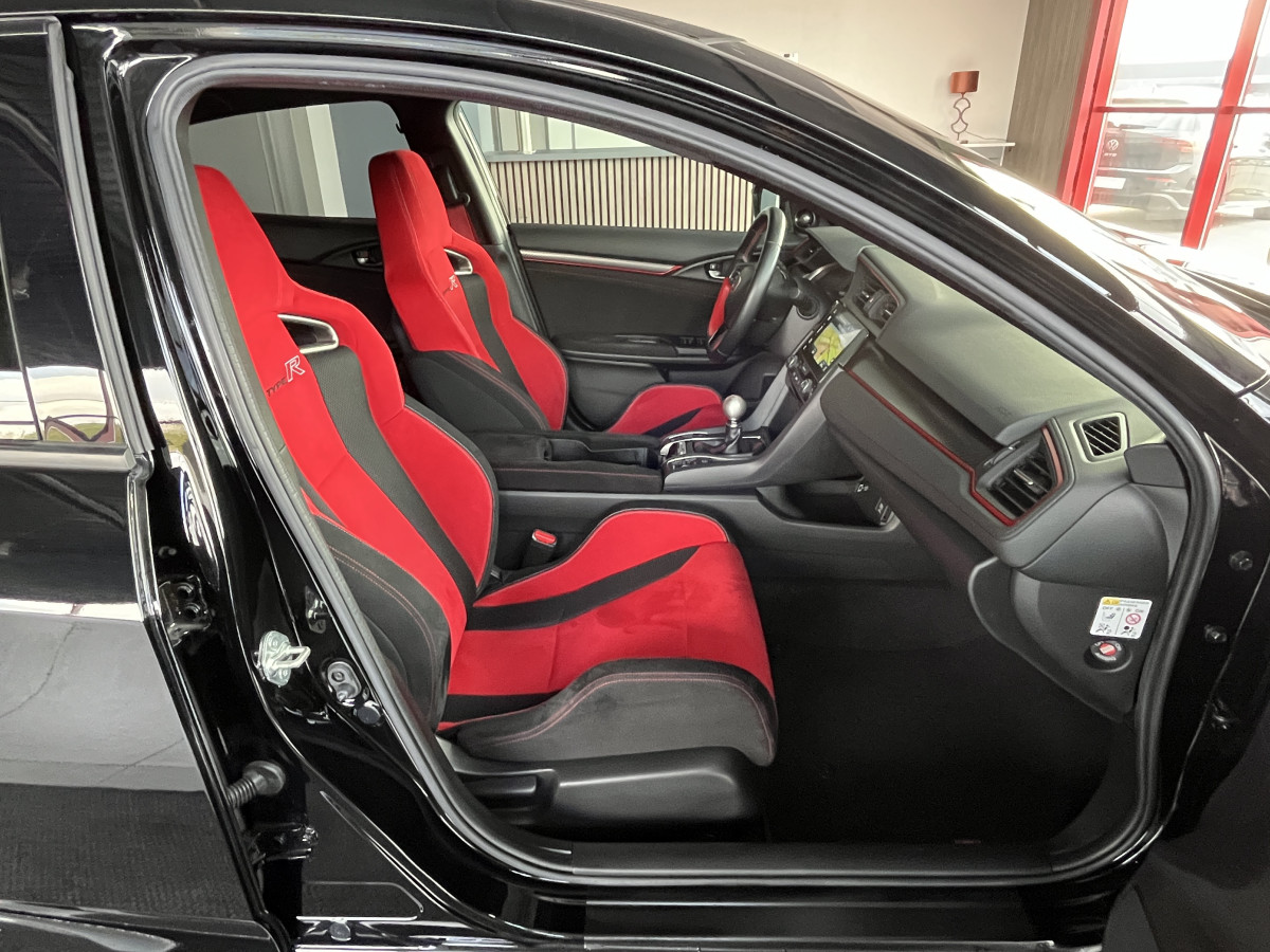 HONDA CIVIC 2,0 I-VTEC 320  TYPE R GT  NUMEROTÉ R-05963 DIFFERENTIEL A GLISSEMENT  REGULATEUR LIMITEUR FULL LED KEYLESS  JANTES 19 SIEGES RECARO  ECHAPPEMENT REMUS  EXCELLENT ETAT