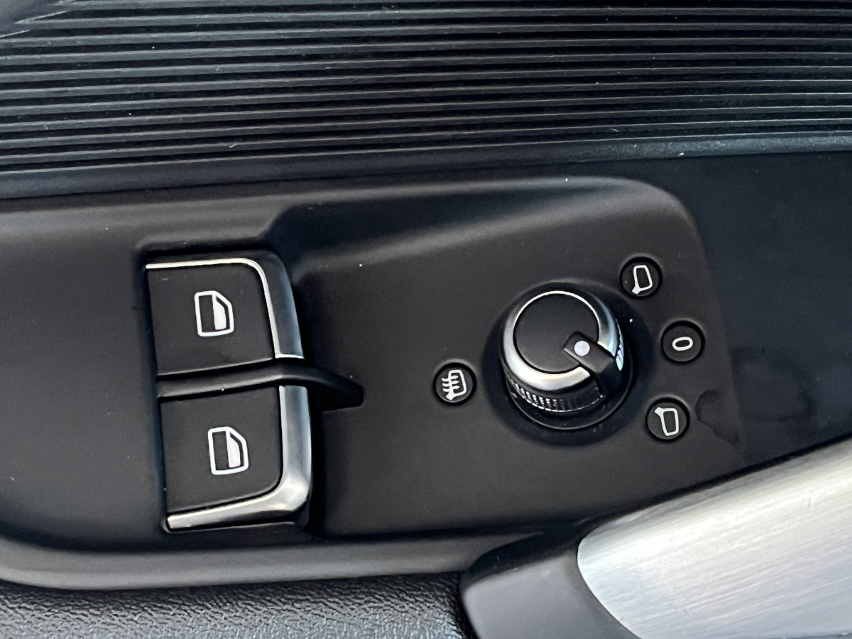 AUDI TT 2,0 TFSI 230 S-LINE  QUATTRO S-TRONIC 6 GPS  KEYLESS DRIVE SELECT REGULATEUR LIMITEUR  HIFI B&O SIEGES RS FEUX FULL LED JANTES 19 RS EXCELLENT ETAT