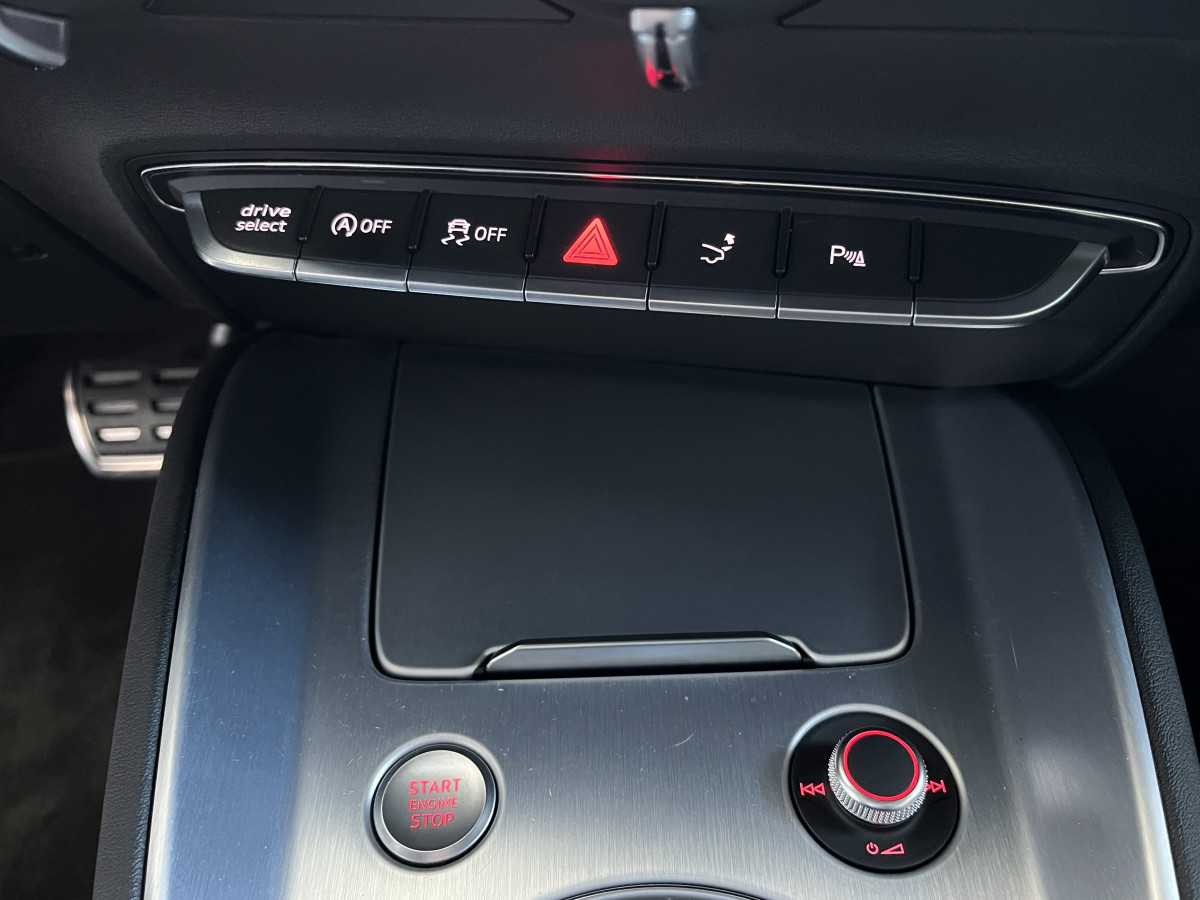 AUDI TT 2,0 TFSI 230 S-LINE  QUATTRO S-TRONIC 6 GPS  KEYLESS DRIVE SELECT REGULATEUR LIMITEUR  HIFI B&O SIEGES RS FEUX FULL LED JANTES 19 RS EXCELLENT ETAT