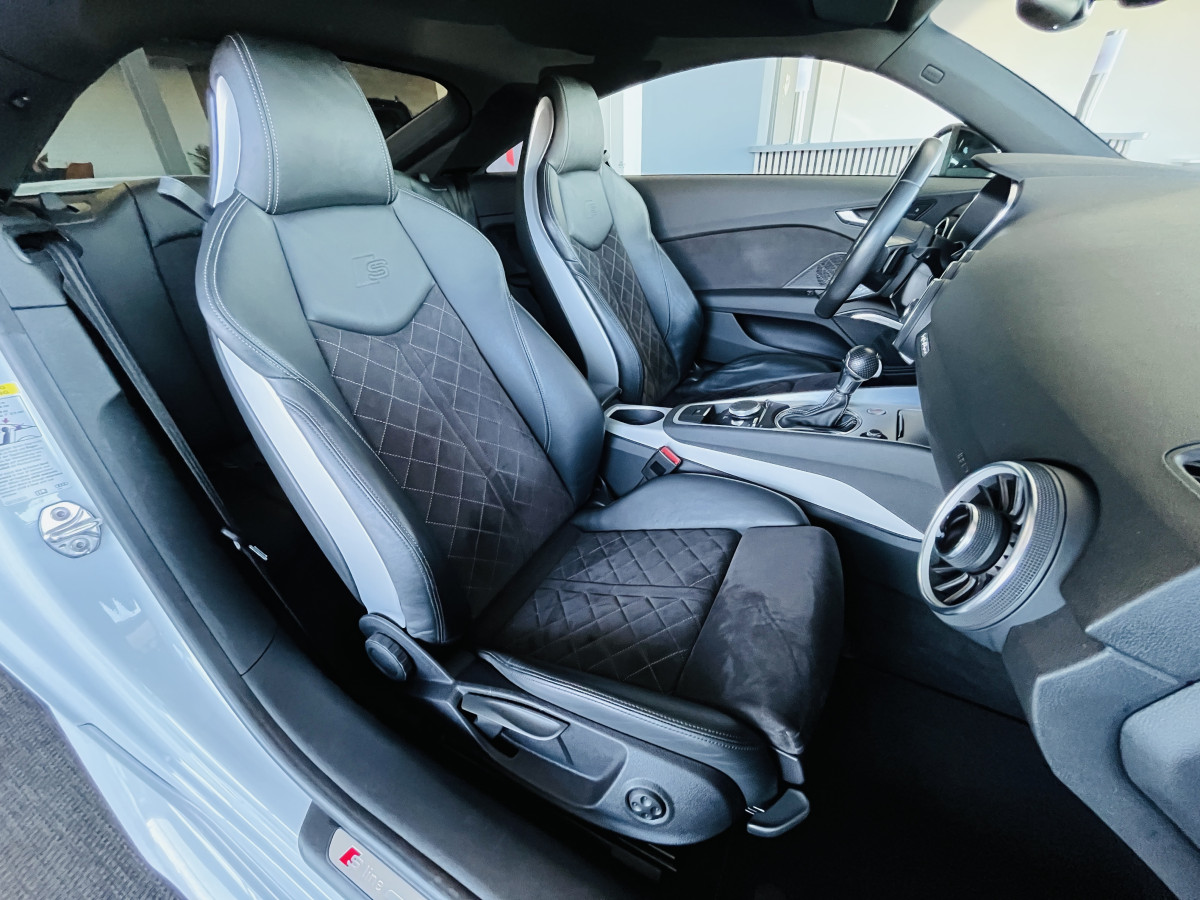 AUDI TT 2,0 TFSI 230 S-LINE  QUATTRO S-TRONIC 6 GPS  KEYLESS DRIVE SELECT REGULATEUR LIMITEUR  HIFI B&O SIEGES RS FEUX FULL LED JANTES 19 RS EXCELLENT ETAT