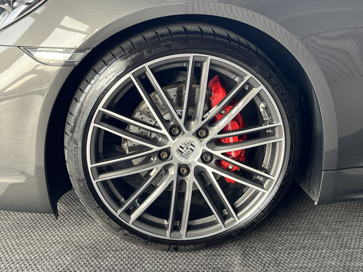 PORSCHE CAYMAN 718 S COUPE 2,5 TURBO 350 PDK GPS CAMERA REGULATEUR PASM PDLS  HIFI BOSE APPLE CARPLAY SIEGES SPORT PACK  SPORT DESIGN PACK CHRONO SPORT PACK CARBON ECHAPPEMENT SPORT JANTES 20