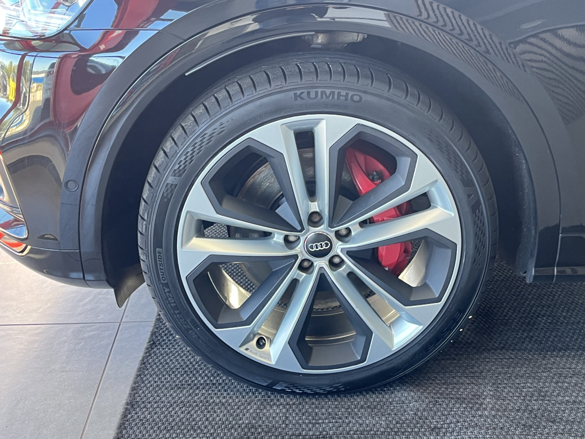 AUDI SQ5 3,0 TDI V6 347 BVA8 QUATTRO TOIT PANORAMIQUE OUVRANT  ATTELAGE ELECTRIQUE GPS  CAMERA 360  KEYLESS APPLE CARPLAY SUSPENSION PNEUMATIQUE REGULATEUR LIMITEUR  PHARES MATRIX  LED PARK PILOT  DRIVE SELECT JANTE 21 EXCELLENT ETAT