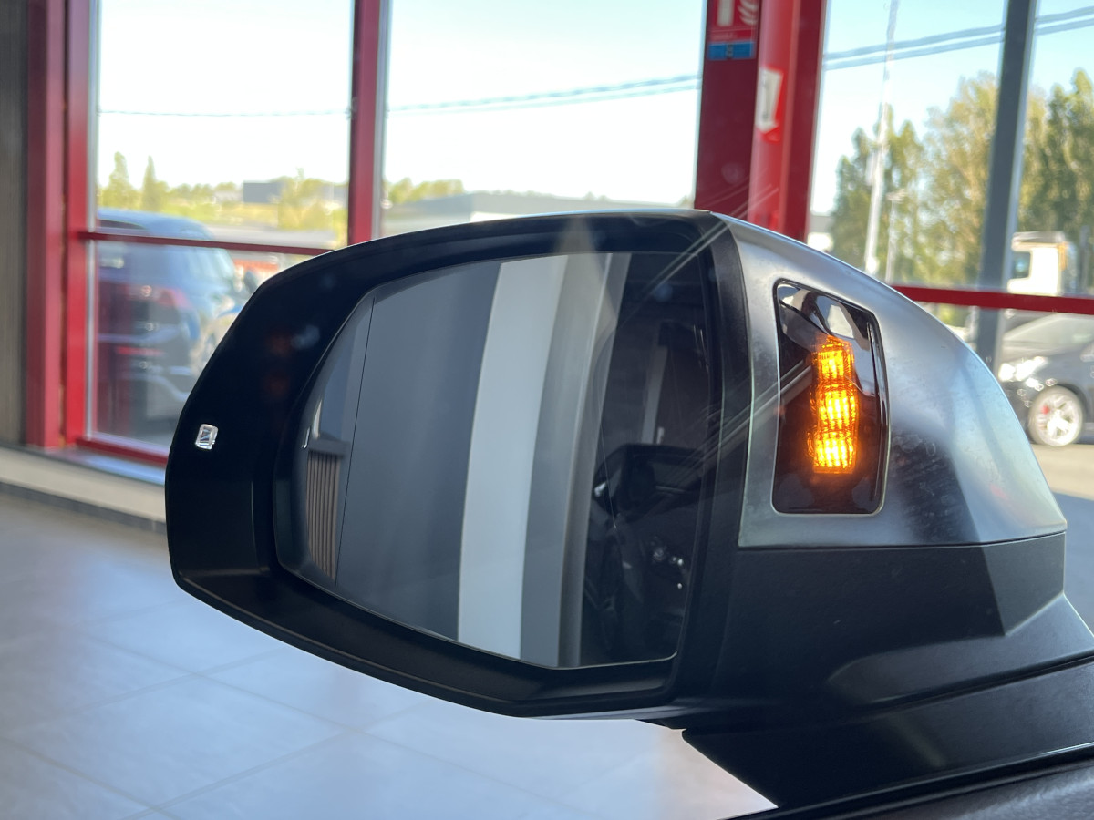 AUDI SQ5 3,0 TDI V6 347 BVA8 QUATTRO TOIT PANORAMIQUE OUVRANT  ATTELAGE ELECTRIQUE GPS  CAMERA 360  KEYLESS APPLE CARPLAY SUSPENSION PNEUMATIQUE REGULATEUR LIMITEUR  PHARES MATRIX  LED PARK PILOT  DRIVE SELECT JANTE 21 EXCELLENT ETAT