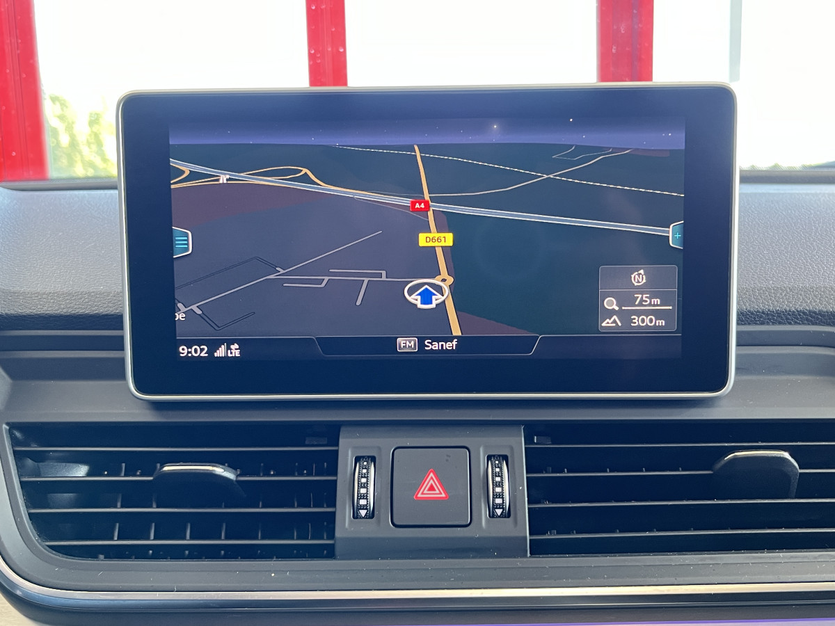 AUDI SQ5 3,0 TDI V6 347 BVA8 QUATTRO TOIT PANORAMIQUE OUVRANT  ATTELAGE ELECTRIQUE GPS  CAMERA 360  KEYLESS APPLE CARPLAY SUSPENSION PNEUMATIQUE REGULATEUR LIMITEUR  PHARES MATRIX  LED PARK PILOT  DRIVE SELECT JANTE 21 EXCELLENT ETAT