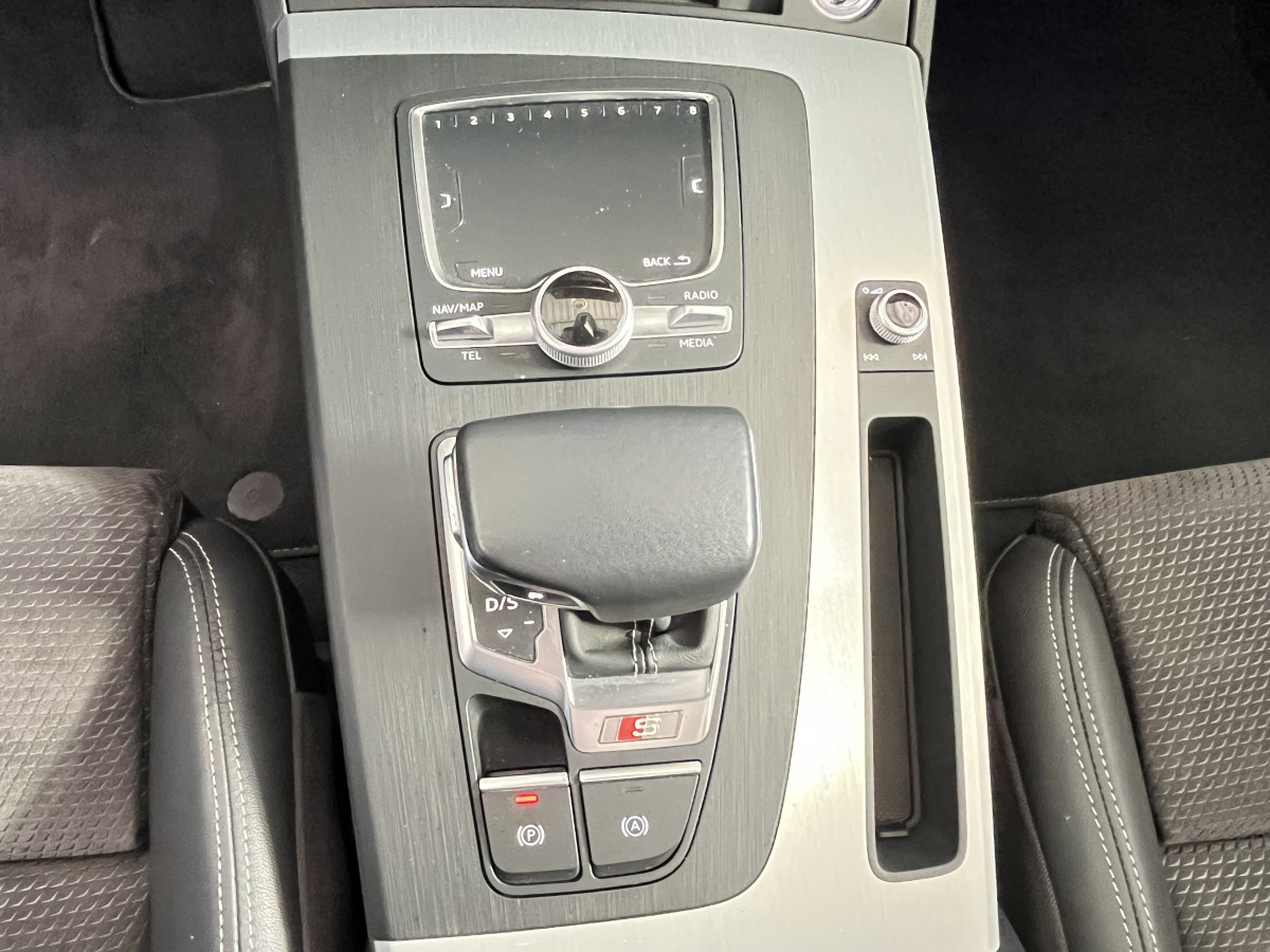 AUDI SQ5 3,0 TDI V6 347 BVA8 QUATTRO TOIT PANORAMIQUE OUVRANT  ATTELAGE ELECTRIQUE GPS  CAMERA 360  KEYLESS APPLE CARPLAY SUSPENSION PNEUMATIQUE REGULATEUR LIMITEUR  PHARES MATRIX  LED PARK PILOT  DRIVE SELECT JANTE 21 EXCELLENT ETAT