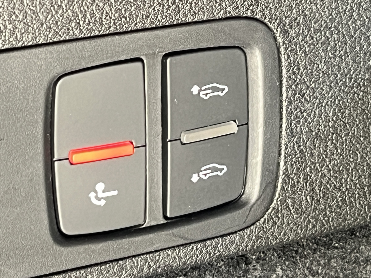 AUDI SQ5 3,0 TDI V6 347 BVA8 QUATTRO TOIT PANORAMIQUE OUVRANT  ATTELAGE ELECTRIQUE GPS  CAMERA 360  KEYLESS APPLE CARPLAY SUSPENSION PNEUMATIQUE REGULATEUR LIMITEUR  PHARES MATRIX  LED PARK PILOT  DRIVE SELECT JANTE 21 EXCELLENT ETAT