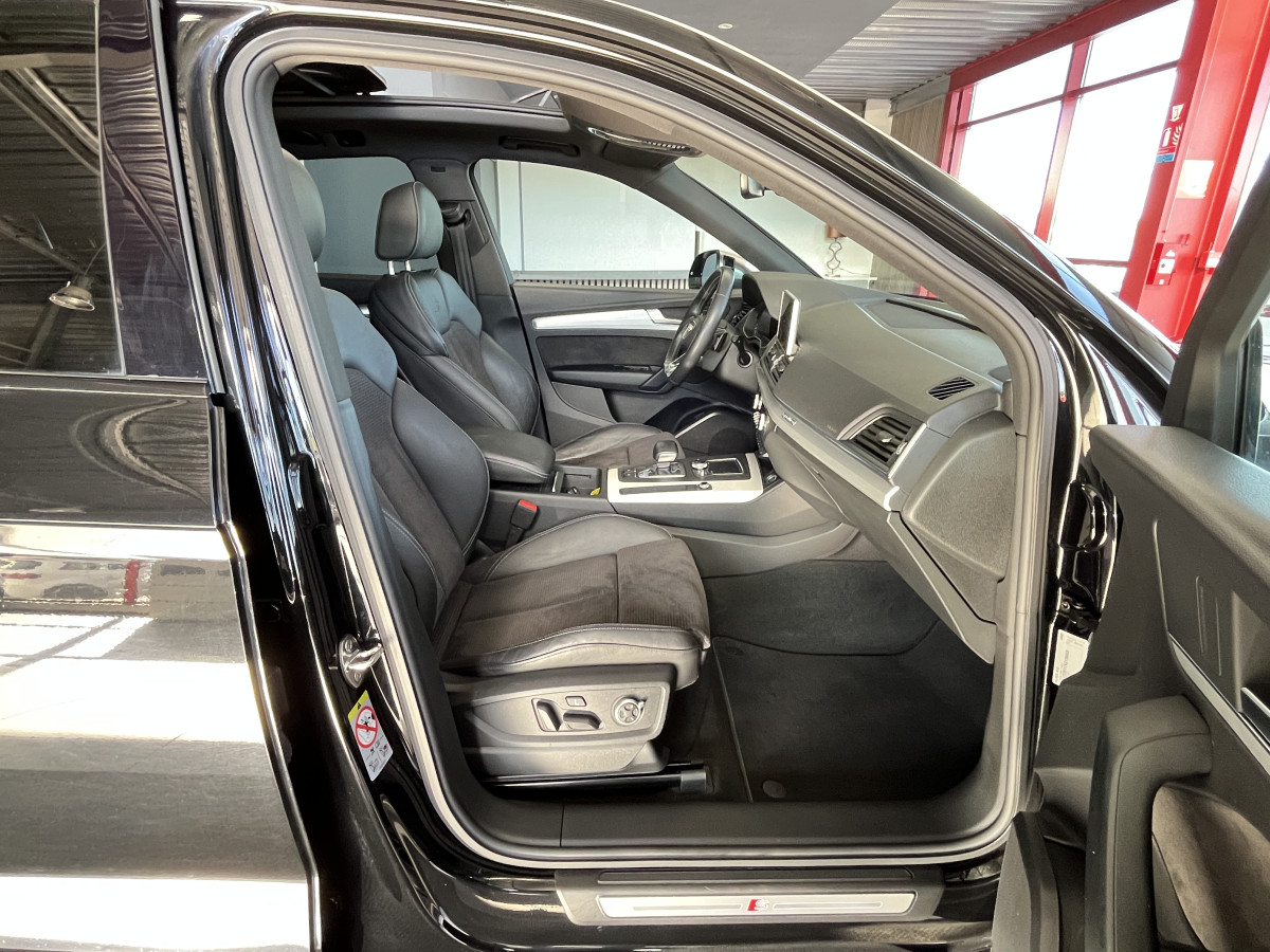 AUDI SQ5 3,0 TDI V6 347 BVA8 QUATTRO TOIT PANORAMIQUE OUVRANT  ATTELAGE ELECTRIQUE GPS  CAMERA 360  KEYLESS APPLE CARPLAY SUSPENSION PNEUMATIQUE REGULATEUR LIMITEUR  PHARES MATRIX  LED PARK PILOT  DRIVE SELECT JANTE 21 EXCELLENT ETAT