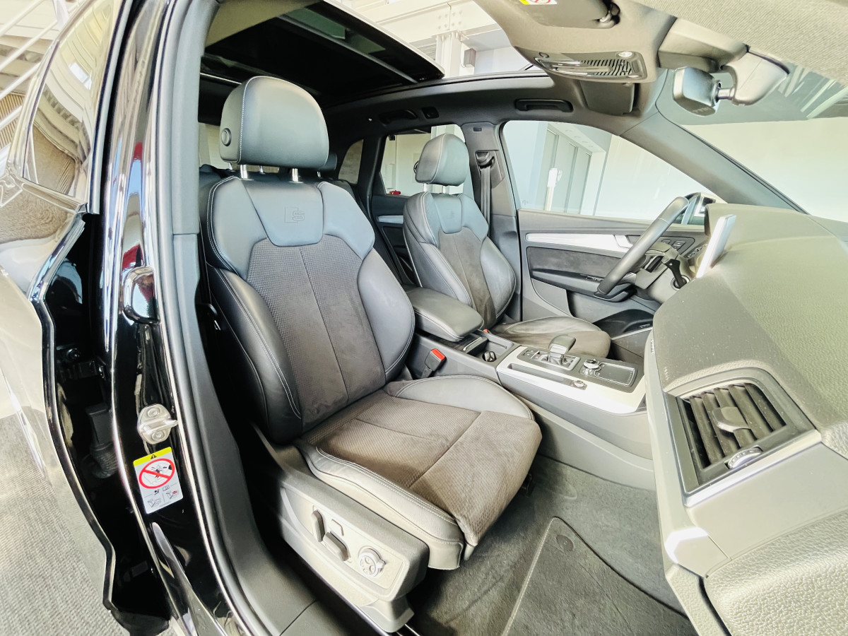 AUDI SQ5 3,0 TDI V6 347 BVA8 QUATTRO TOIT PANORAMIQUE OUVRANT  ATTELAGE ELECTRIQUE GPS  CAMERA 360  KEYLESS APPLE CARPLAY SUSPENSION PNEUMATIQUE REGULATEUR LIMITEUR  PHARES MATRIX  LED PARK PILOT  DRIVE SELECT JANTE 21 EXCELLENT ETAT