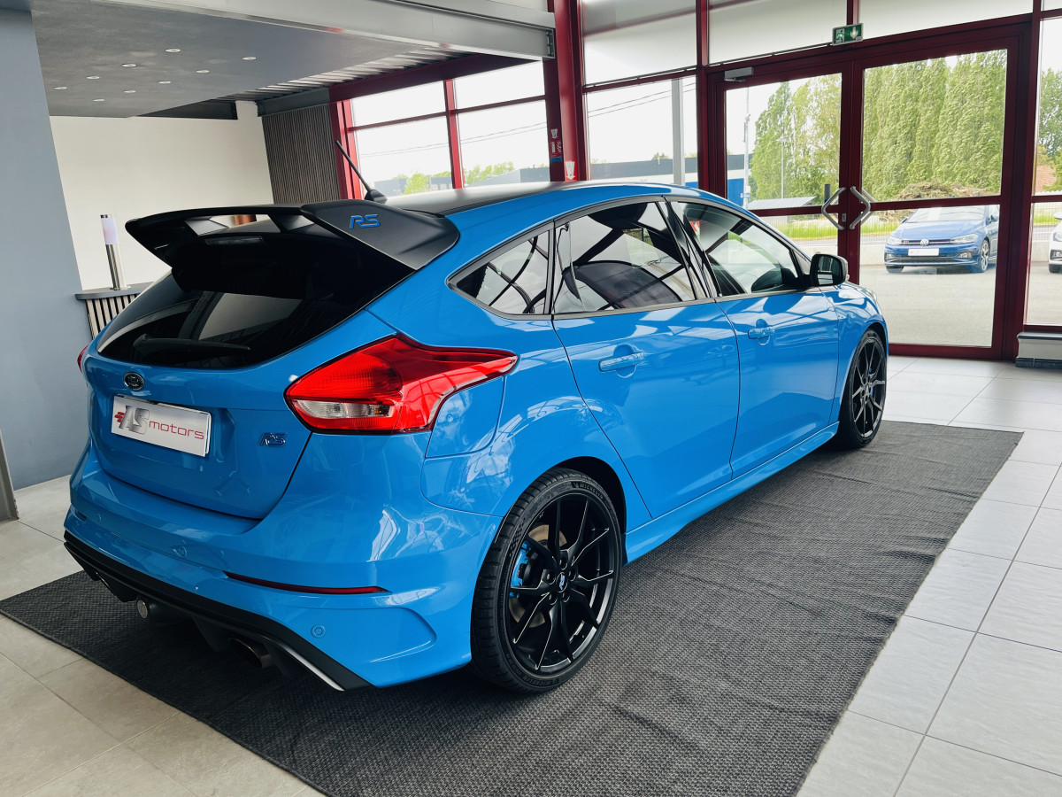 FORD FOCUS RS BLUE AND BLACK EDITION 2,3 350 AWD PACK PERFORMANCE  DIFFERENTIEL A GLISSEMENT GPS  CAMERA  HIFI SONY RECARO REGULATEUR LIMITEUR KEYLESS  FEUX BI-XENON JANTES FORGÉE  EXCELLENT ETAT