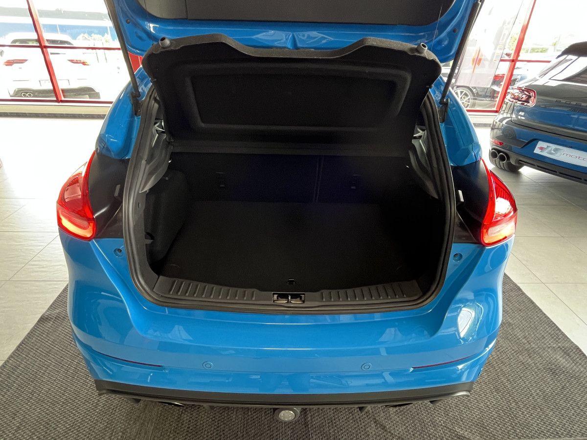 FORD FOCUS RS BLUE AND BLACK EDITION 2,3 350 AWD PACK PERFORMANCE  DIFFERENTIEL A GLISSEMENT GPS  CAMERA  HIFI SONY RECARO REGULATEUR LIMITEUR KEYLESS  FEUX BI-XENON JANTES FORGÉE  EXCELLENT ETAT